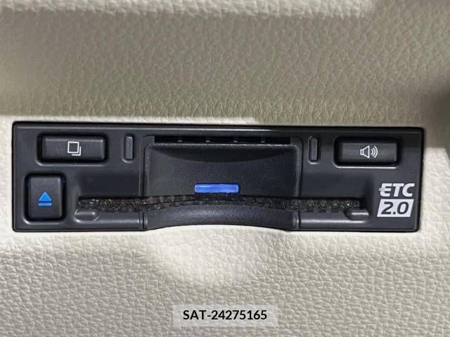Toyota SIENTA 2022-10 368183-6
