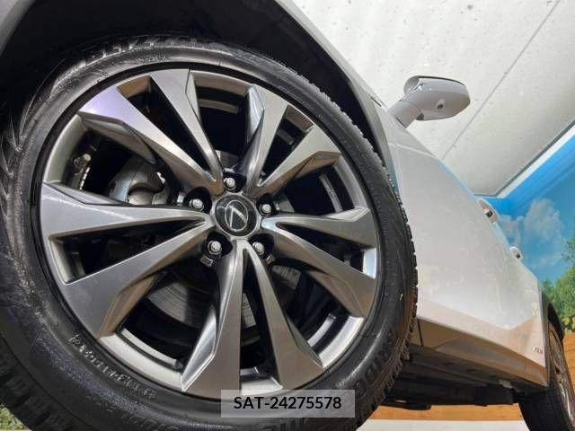 Lexus UX 2019-08 388398-13
