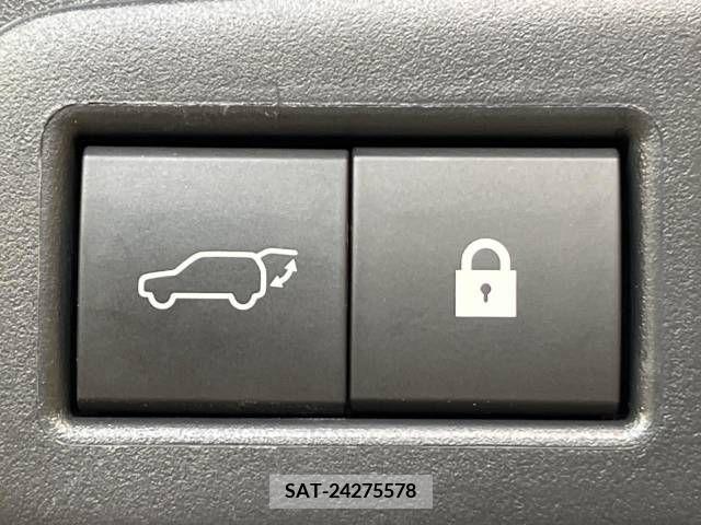 Lexus UX 2019-08 388398-6