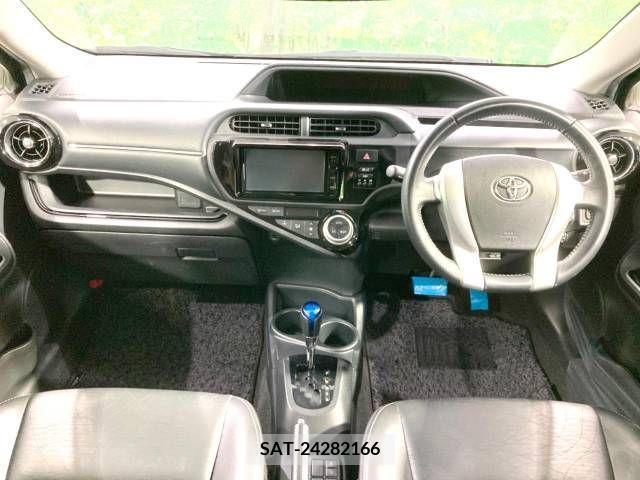 Toyota AQUA 2015-12 260270-1