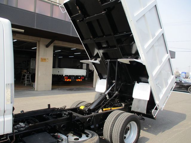 Mitsubishi CANTER 2013-10 496-8