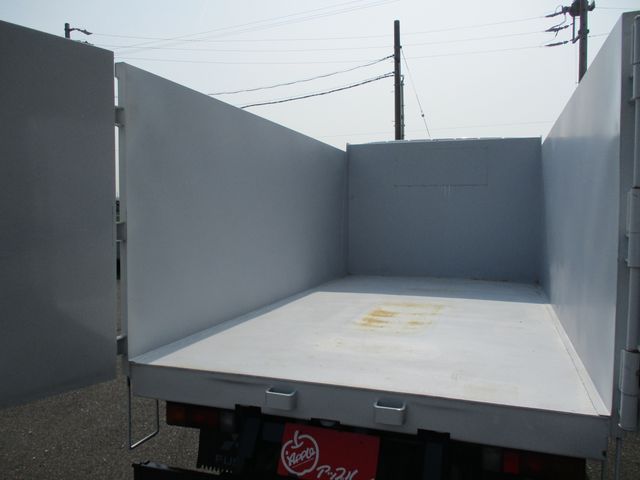Mitsubishi CANTER 2013-10 496-7