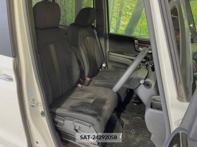 Honda N BOX CUSTOM 2017-09 306936-8