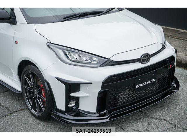 Toyota YARIS 2021-03 304815-4