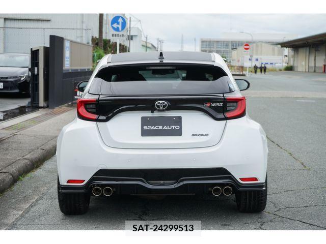 Toyota YARIS 2021-03 304815-3