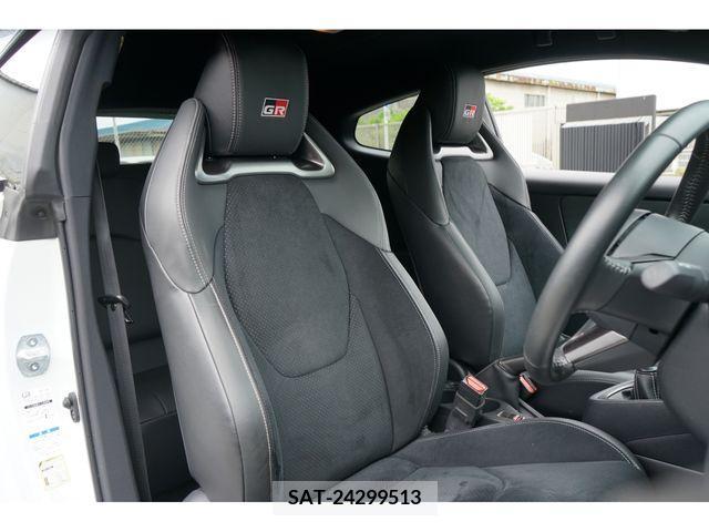 Toyota YARIS 2021-03 304815-15