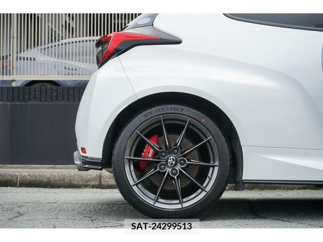 Toyota YARIS 2021-03 304815-7