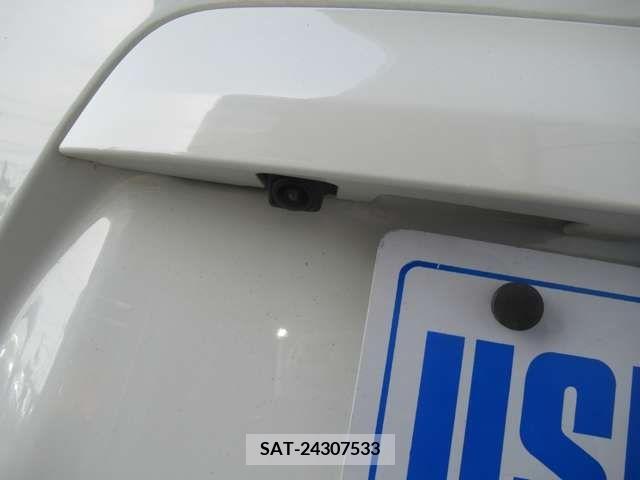 Nissan NOTE 2019-01 279890-16