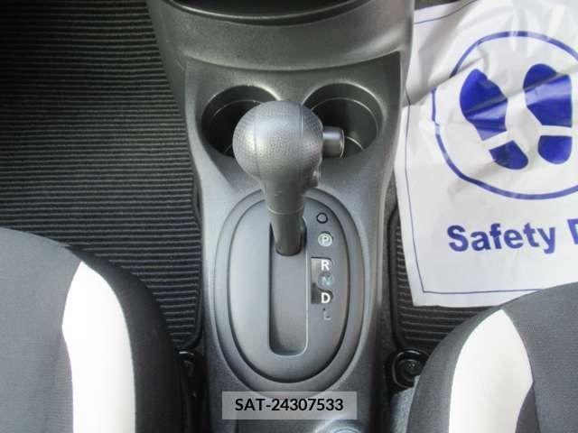 Nissan NOTE 2019-01 279890-10