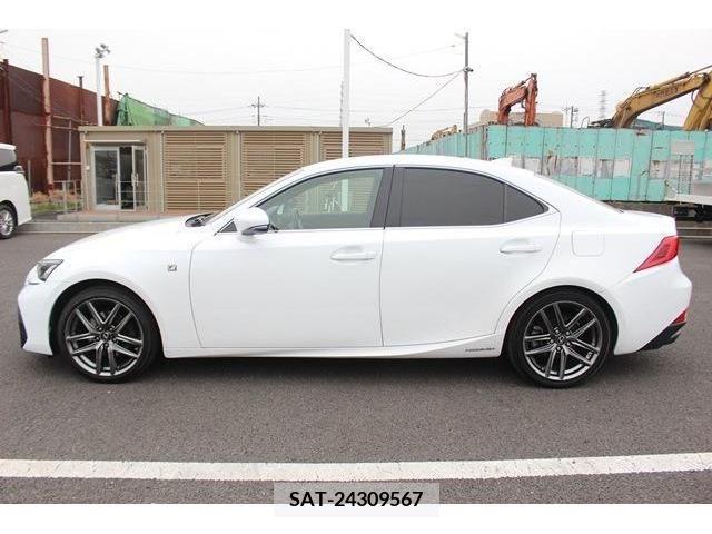 Lexus IS 2016-12 246040-7