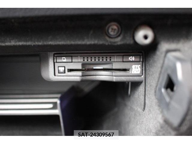 Lexus IS 2016-12 246040-4