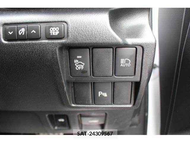 Lexus IS 2016-12 246040-3
