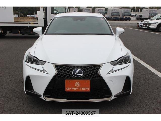 Lexus IS 2016-12 246040-6