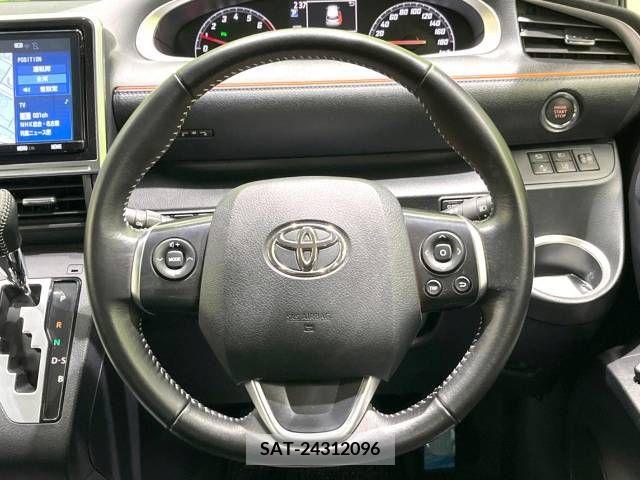 Toyota SIENTA 2019-07 352811-8