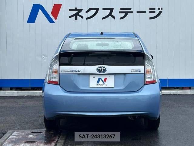 Toyota PRIUS PHV 2014-02 322143-15