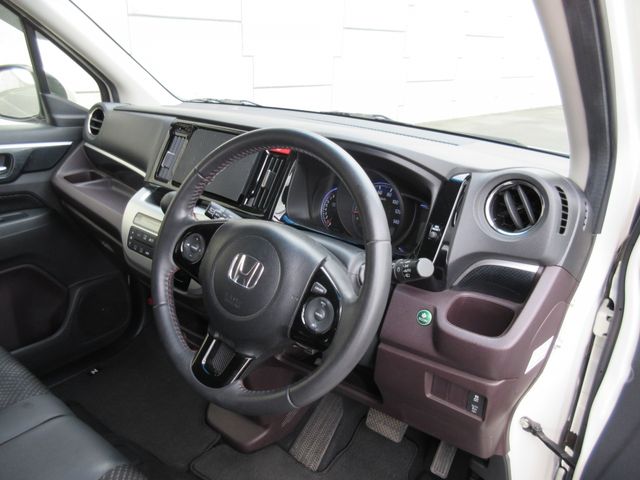 Honda N-WGN 2016-06 182888-1