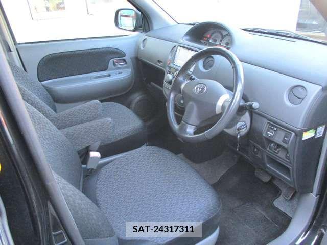 Toyota SIENTA 2013-04 217206-11