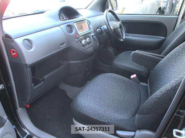 Toyota SIENTA 2013-04 217206-10