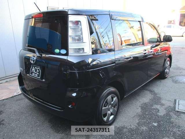 Toyota SIENTA 2013-04 217206-6