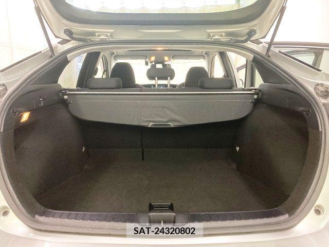 Toyota PRIUS 2018-01 217811-11