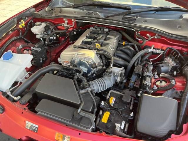 Mazda ROADSTER 2021-05 24046-18