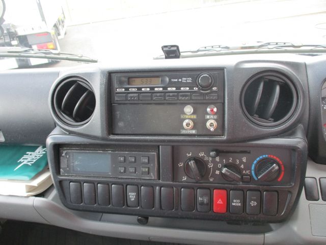 Toyota DYNA TRUCK 2013-08 14789-17