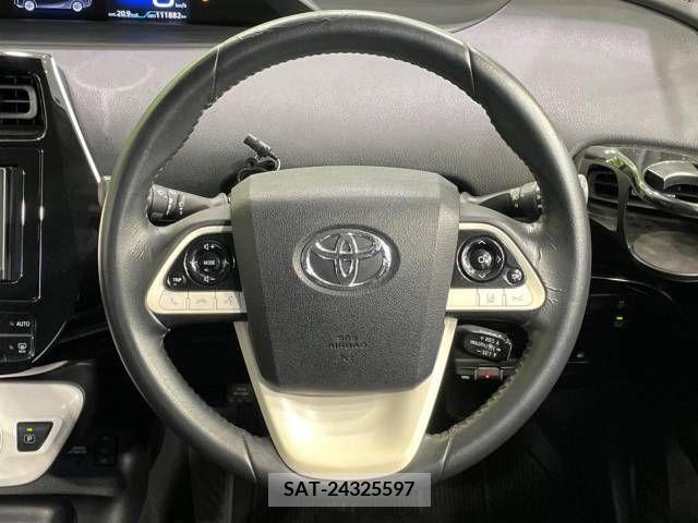 Toyota PRIUS 2016-03 366577-11