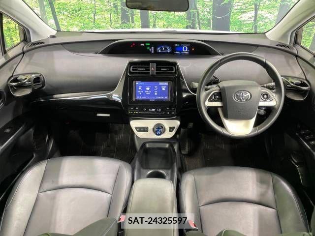 Toyota PRIUS 2016-03 366577-1