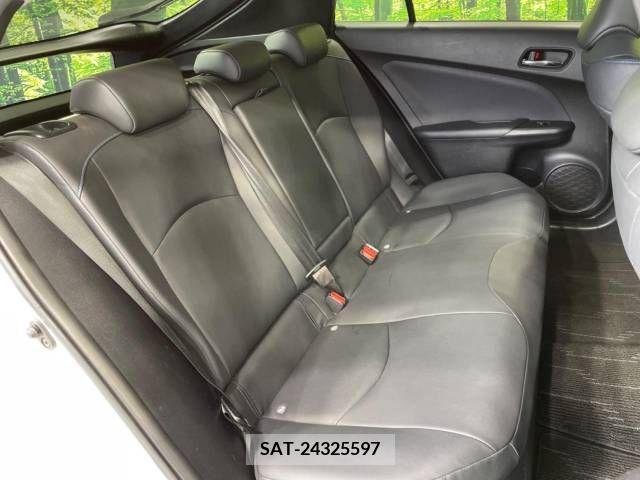 Toyota PRIUS 2016-03 366577-9