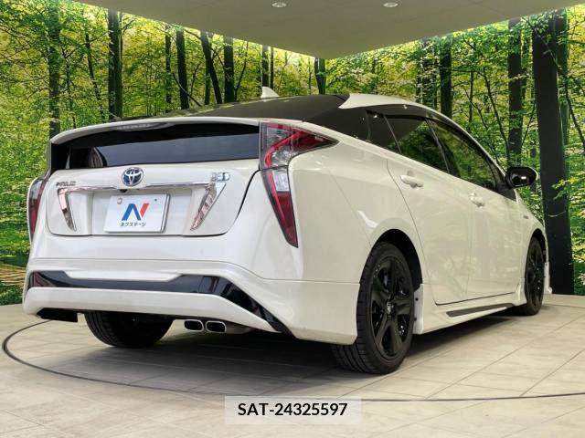 Toyota PRIUS 2016-03 366577-17