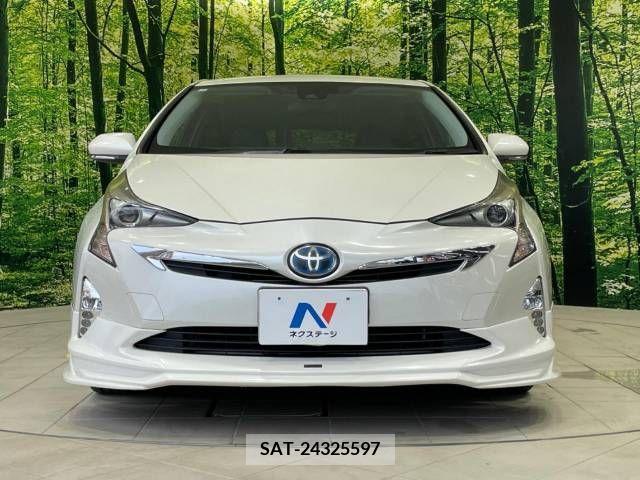 Toyota PRIUS 2016-03 366577-14