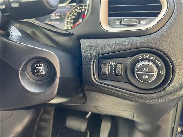 Jeep RENEGADE 2017-03 193973-11
