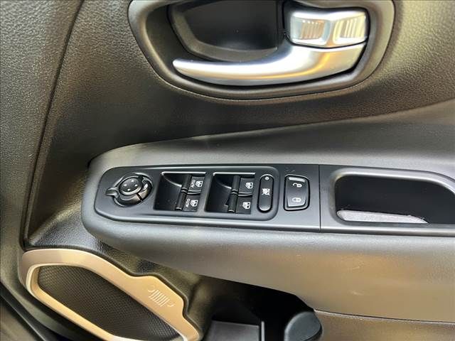 Jeep RENEGADE 2017-03 193973-12