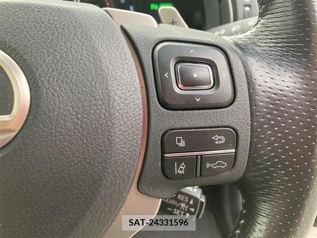Lexus IS 2017-02 297925-19