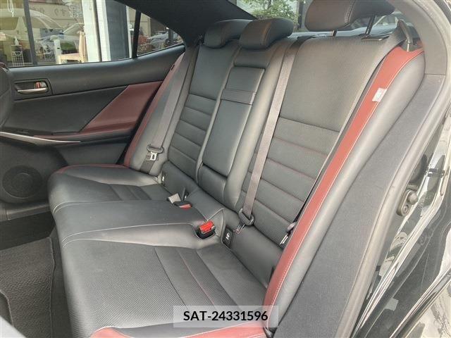 Lexus IS 2017-02 297925-16
