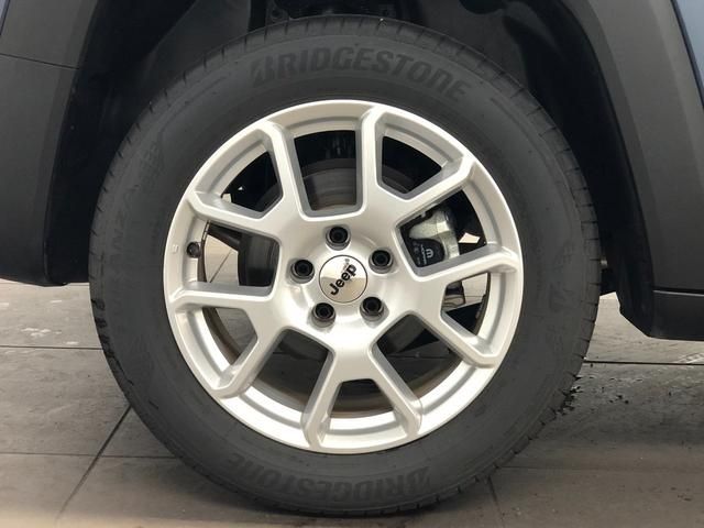 Jeep RENEGADE 2022-08 193077-17