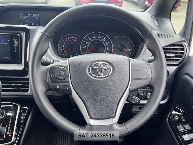 Toyota VOXY 2017-10 321533-14