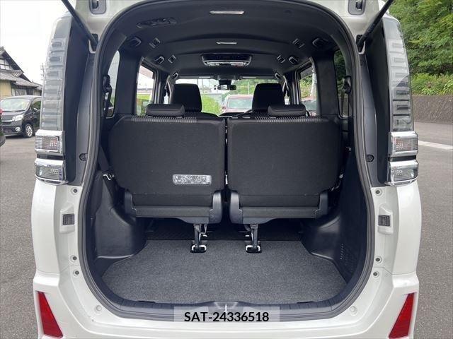 Toyota VOXY 2017-10 321533-13