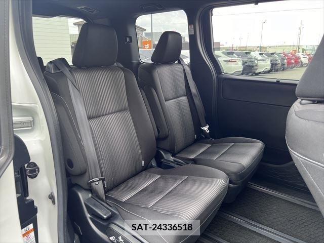 Toyota VOXY 2017-10 321533-11
