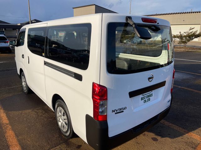 Nissan NV350 Caravan 2015-12 1378-10