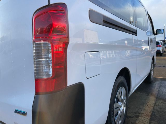 Nissan NV350 Caravan 2015-12 1378-17