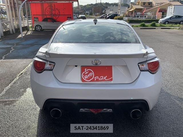 Toyota 86 2012-08 245143-5