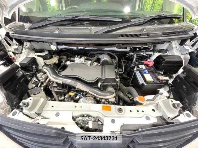 Toyota ROOMY 2018-07 338490-18