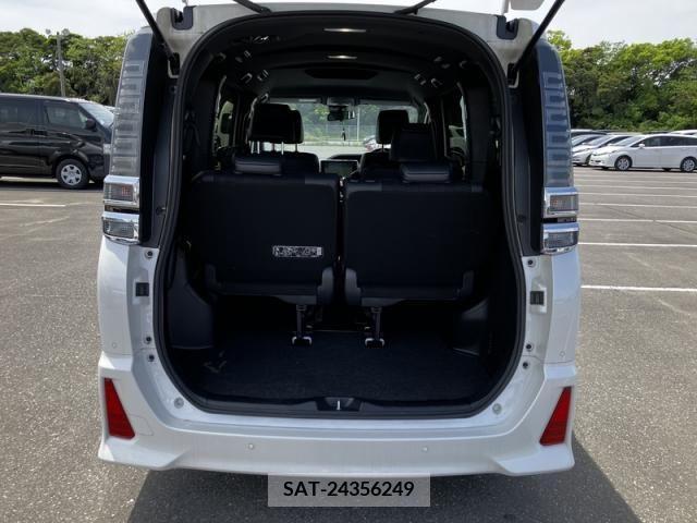 Toyota VOXY 2021-06 321702-25