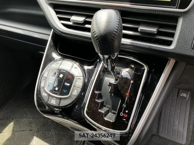 Toyota VOXY 2021-06 321702-21