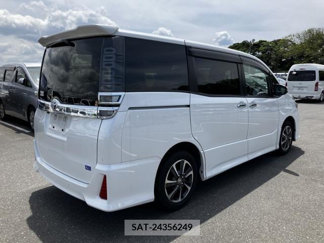 Toyota VOXY 2021-06 321702-19