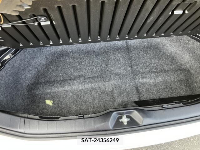Toyota VOXY 2021-06 321702-27