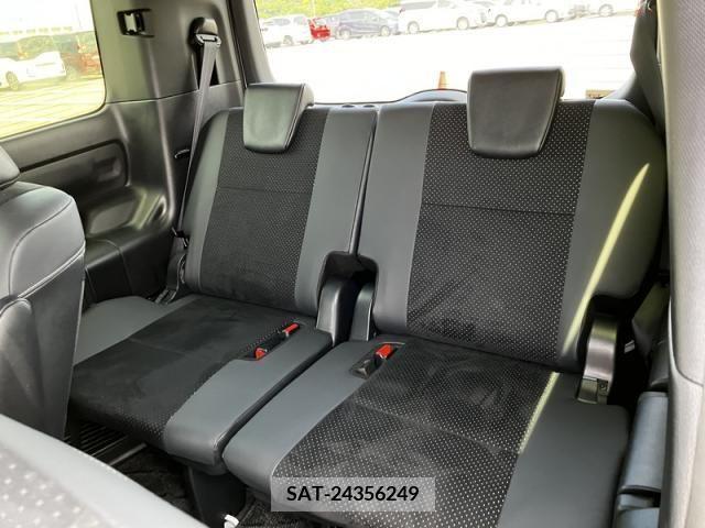 Toyota VOXY 2021-06 321702-8