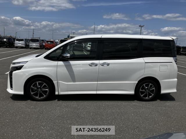 Toyota VOXY 2021-06 321702-17