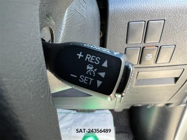 Toyota ALPHARD 2016-02 201041-11